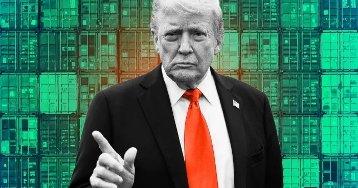 Пасует или играет ва банк? Трамп рекордно поднял тарифы