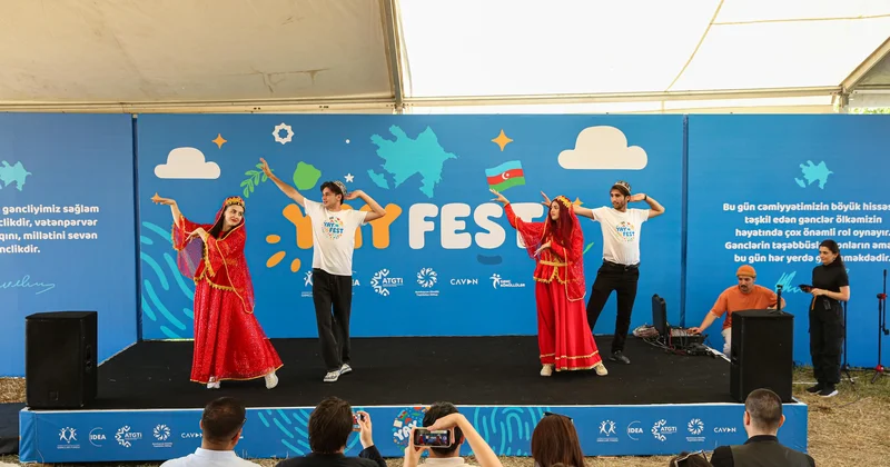Gənclər “Yay Fest”də birgə dəyərlər ətrafında birləşərək həmrəy oldular (FOTO)
