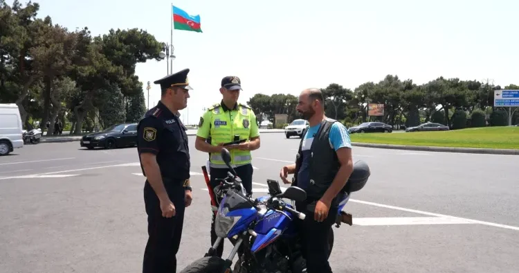 Polis onları maarifləndirir VİDEO