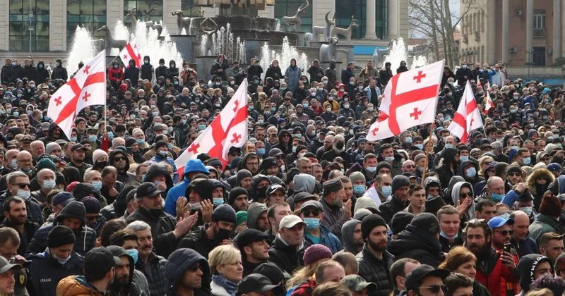Gürcüstan yenə qarışır: “Bu hakimiyyəti tanımırıq”