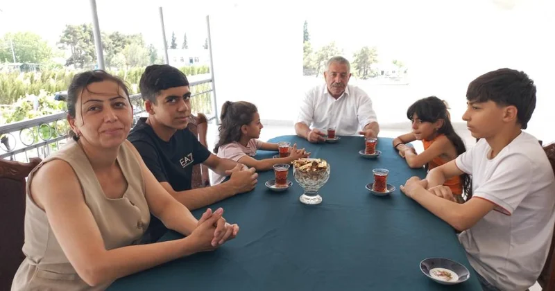 Təzəbinə sakini: Prezidentin bizimlə görüşü bir sevincimizi iki etdi