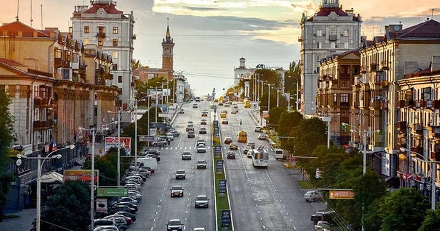 Dil Ombudsmanı Ukraynada rus dilinin xüsusi statusunu ləğv etməyə çağırır