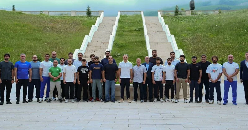 Rəşad Nəbiyev cüdo millisi ilə görüşüb FOTO