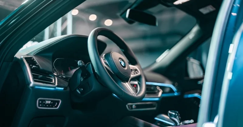 BMW sürücüləri yol hərəkəti qaydalarını ən çox pozanlar arasında birincidir