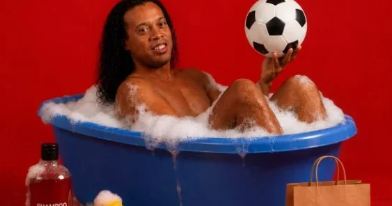 Ronaldinyodan süni intellektlə bağlı yumoristik paylaşım FOTO