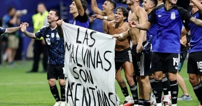 Argentina siyasi mesaj verdi, FİFA araşdırmaya başladı Foto