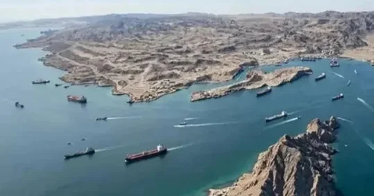 Fars : Hörmüz boğazı bağlıdır və gəmilərin hərəkətinə icazə verilməyəcək