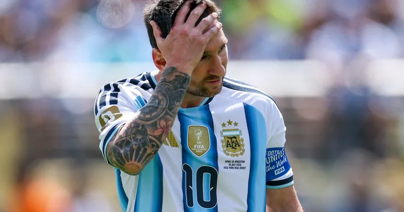 Messi DÇ karyerasını başa vurdu Tarixi rekordlarla vidalaşdı