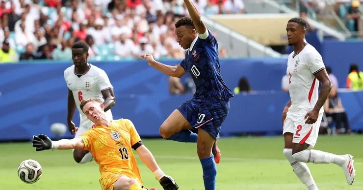 Mbappe futbol üzrə dünya çempionatlarında oyun sayına görə Maradonanı keçib