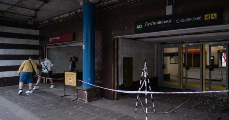 В Киеве из за последствий российской атаки закрыли станцию метро