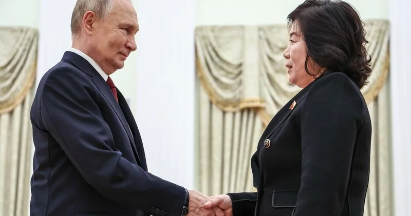 Putin Şimali Koreyanın XİN başçısı ilə görüşdü