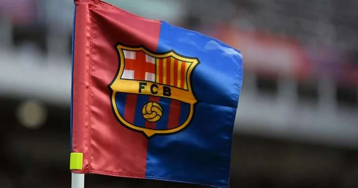 Barselona ulduz futbolçunu qovdu Özünə klub tap