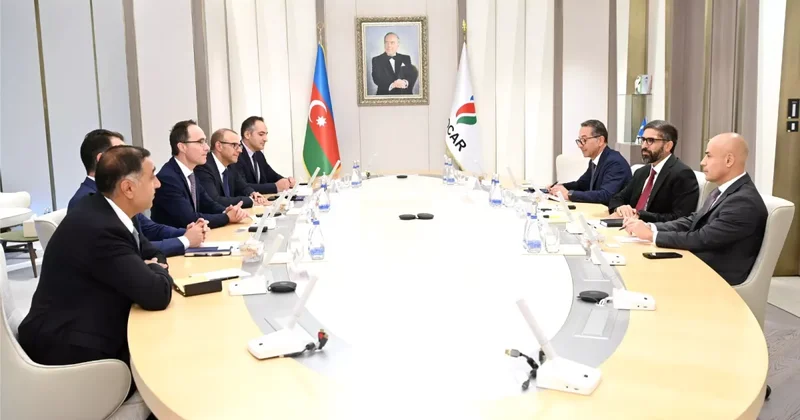 SOCAR и Arthur D.Little обсудили вопросы энергетического перехода и цифровизацию