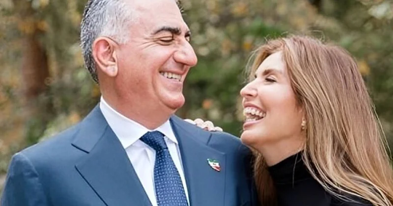 Rza Pəhləvi mübarizəni dayandırır