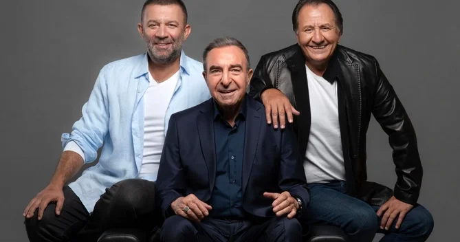 Məşhur aktyorların 20 il əvvəlki fotosu gündəm oldu