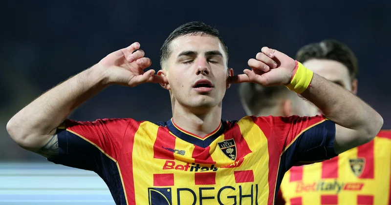 “Atalanta” hücumçu üçün danışıq aparır
