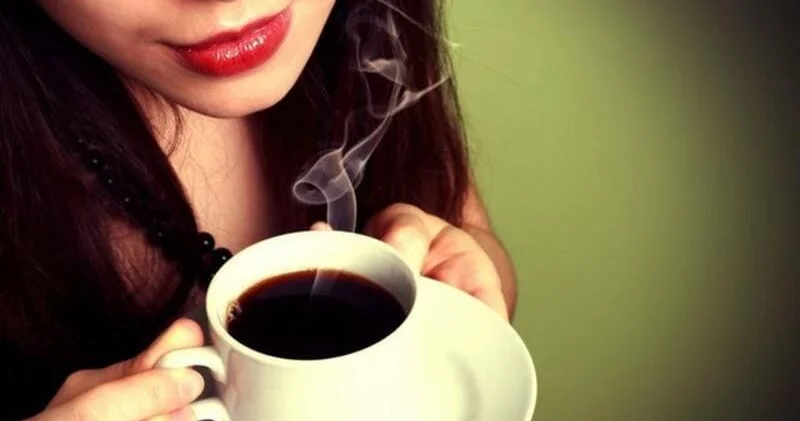 Belə qəhvə içmək kökəlməyə səbəb olur