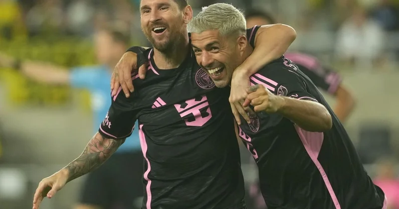 Suares karyerasını Messi ilə eyni vaxtda bitirmək istəyir
