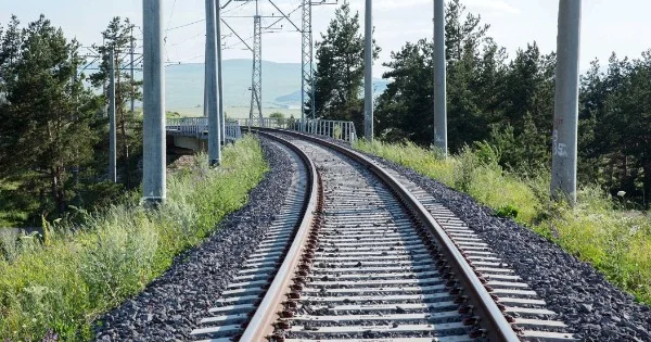 Paşinyan Naxçıvan Culfa dəmir yolundan danışdı