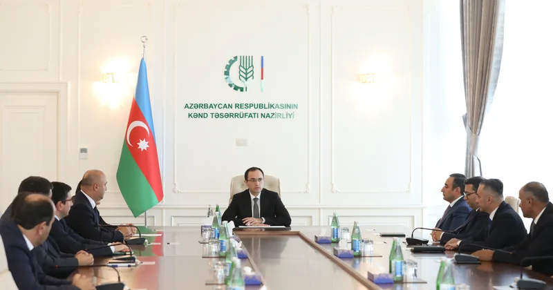 Kənd Təsərrüfatı Nazirliyinin əməkdaşlarına “Dövlət qulluğunda fərqlənməyə görə” medal və vəsiqələr təqdim olunub