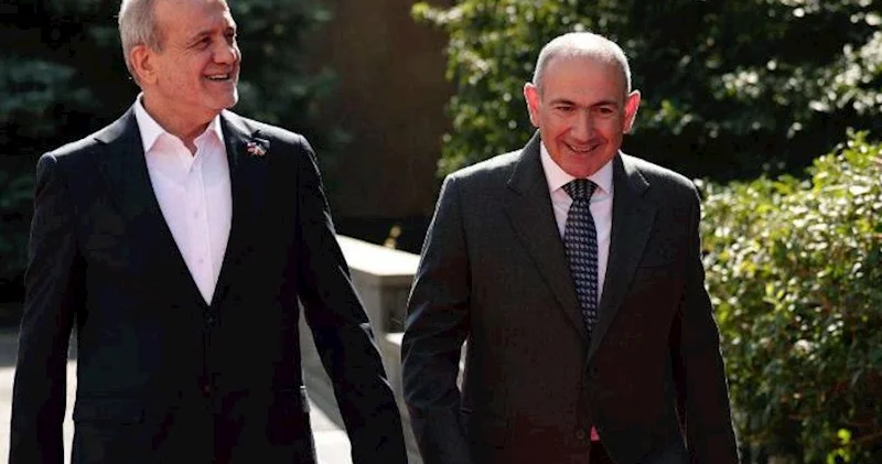 Ermənistan və İran əməkdaşlığa dair bir sıra sənədlər imzalayıblar Siyahı