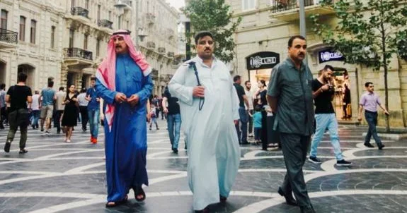 Səudiyyəli turistlərin qalmaqalı: Azərbaycana nə qədər ərəb gəlib? STATİSTİKA