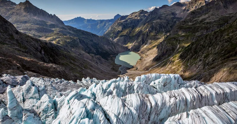 Alp dağlarında 34 il əvvəl itkin düşmüş alpinistlərin cəsədləri tapılıb