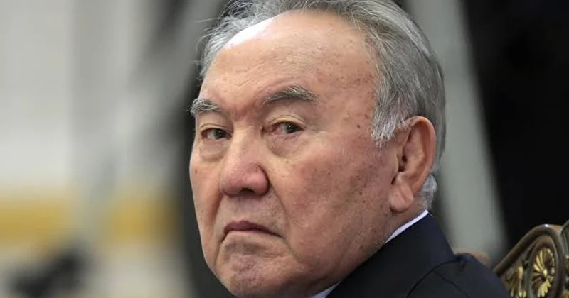 Назарбаева лишили еще одного пожизненного права