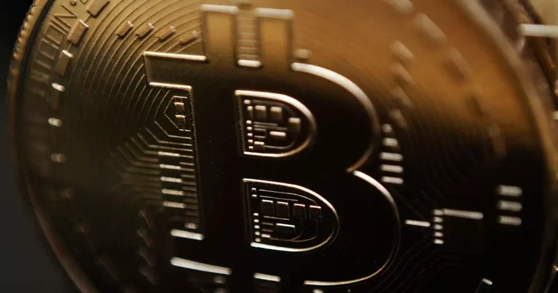 Биткоин ускорил рост: курс превысил 68,5 тыс долларов