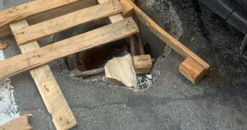 Bu küçədə avtomobillər üçün təhlükə yarandı FOTO
