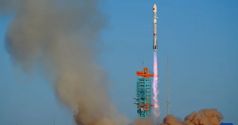Çin Zhuque 3 təkrar istifadə oluna bilən raketini buraxıb və ilk dəfə onu quruya endirib