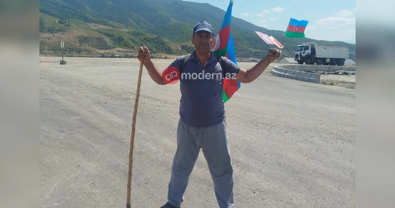 57 yaşlı veteran Bakıdan Qarabağa piyada GEDİB