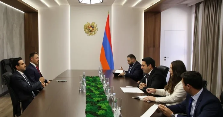 Simonyan amerikalı konqresmenlə görüşüb Nələr müzakirə edilib?