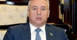 Rusiya siyasi təlxəklər in davranışlarına nəzarət etməlidir