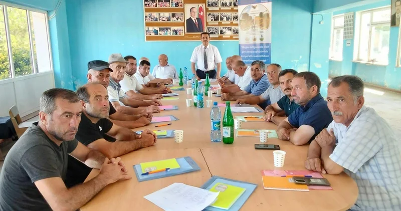 Kiçik pay torpaqlarının konsolidasiyası kooperativ təsərrüfatların yaradılmasına yeni imkan FOTO