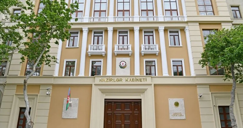 Bu şəxslərin maaşı ilə bağlı QƏRAR