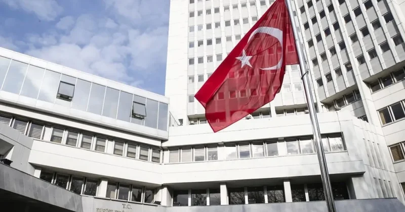 Türkiyə XİN humanitar yardım işçilərinin qorunmasına çağırıb