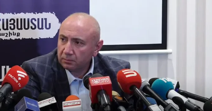 Erməni deputat mandatından imtina etdi Və Koçaryanın blokundan çıxdı