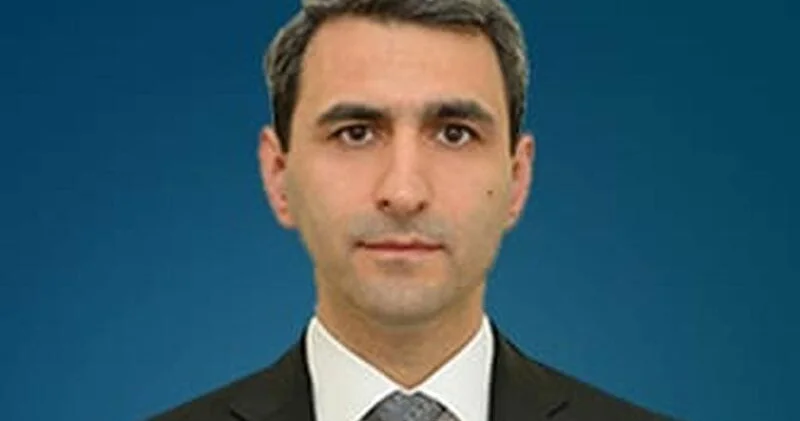 Rövşən Məmmədov kassirləri işdən çıxardı