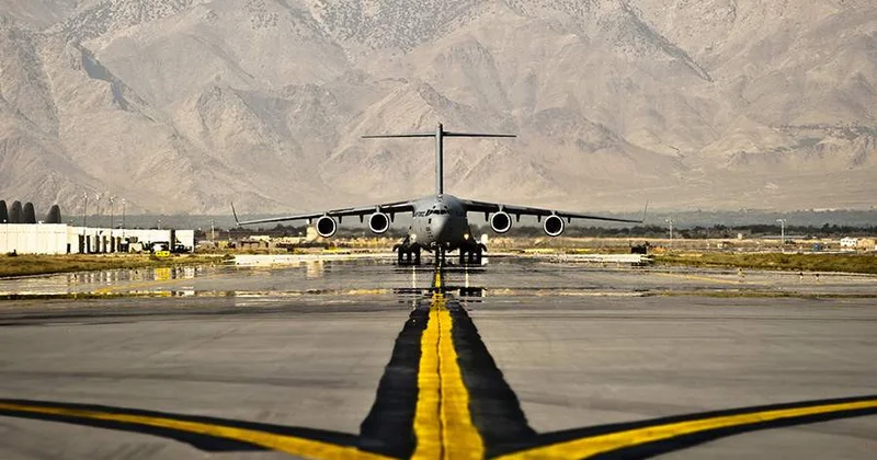 США обсуждают с Талибаном возможность повторного использования базы Баграм