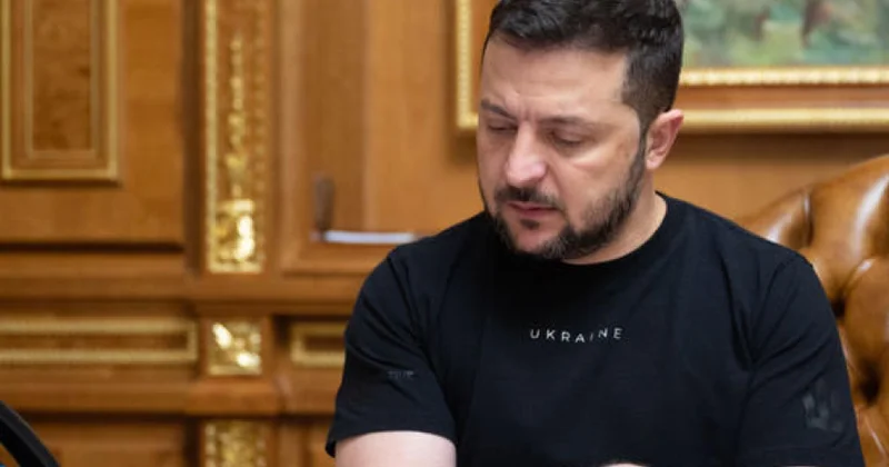 Zelenski: Ukrayna silahlı qüvvələri Donetsk vilayətində əks hücumlarını davam etdirir