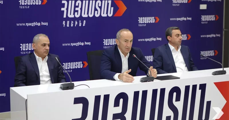 Блок Кочаряна теряет депутатов: один отказался, другая сдала мандат