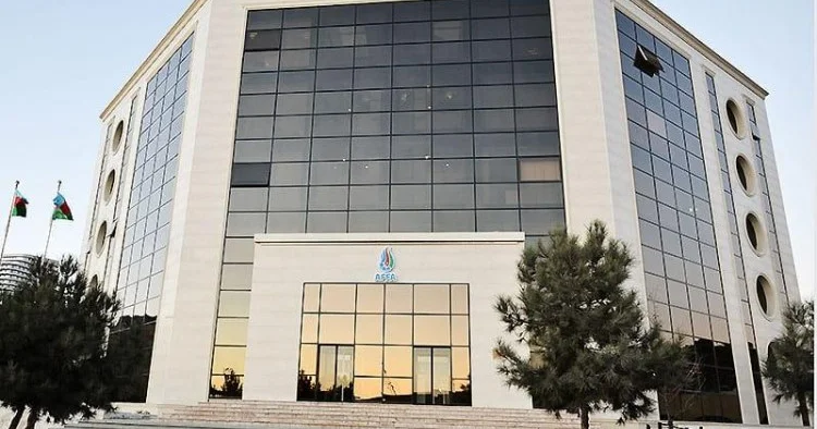 Vaxt daralır, AFFA qərar verə bilmir nə Rəşad Sadıqov, nə Ayxan Abbasov, nə də bir başqa yerli...