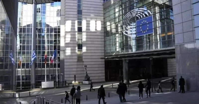 Euractiv: послы ЕС обсудят 19 й пакет санкций против России