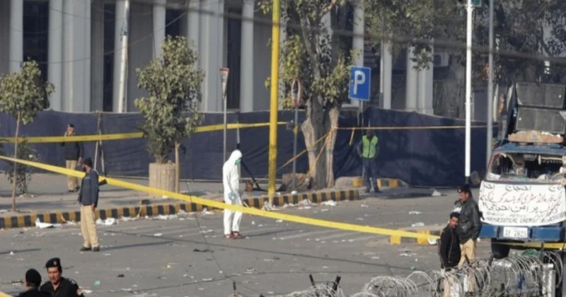 Pakistanda terror aktı törədilib Ölənlər var