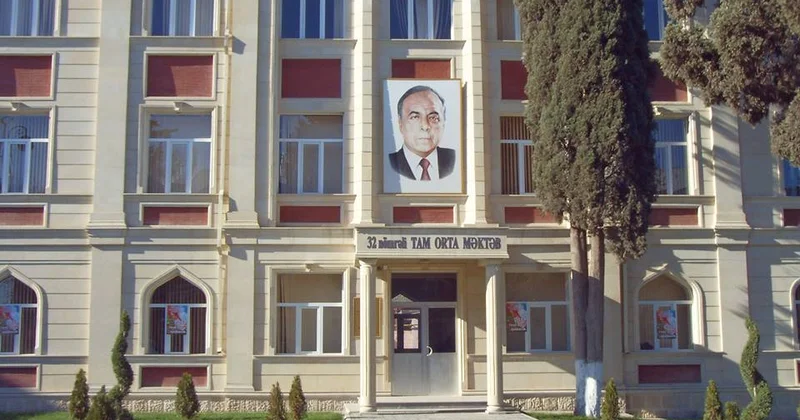 Məktəb yayda əsaslı təmir olunub, rəhbərlik şagirdlərdən “təmir pulu” yığır