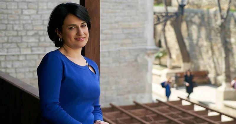İngiltərədə çalışan azərbaycanlı həkim: Tibb qayğı göstərmək sənətidir