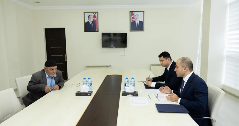 Nazirliyin Aparatının rəhbəri Fuad Musayev Şirvan şəhərində vətəndaşları qəbul edib