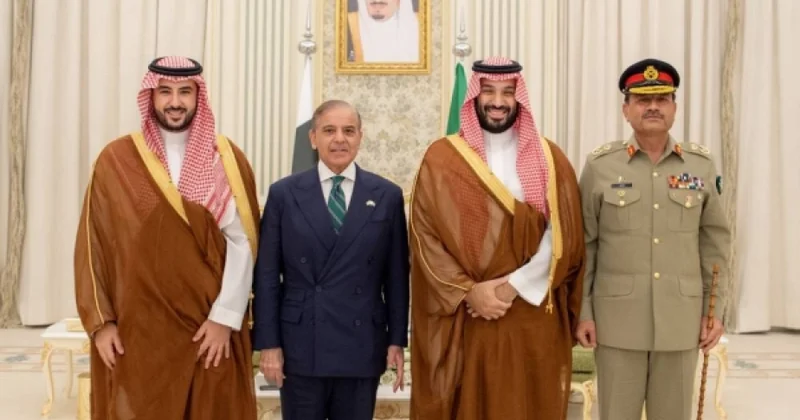 Pakistan ekspertləri yeni imzalanan Ər Riyad və İslamabad hərbi paktını şərh ediblər