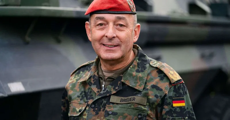 Генерал Бундесвера Бройер избран главой Военного комитета НАТО